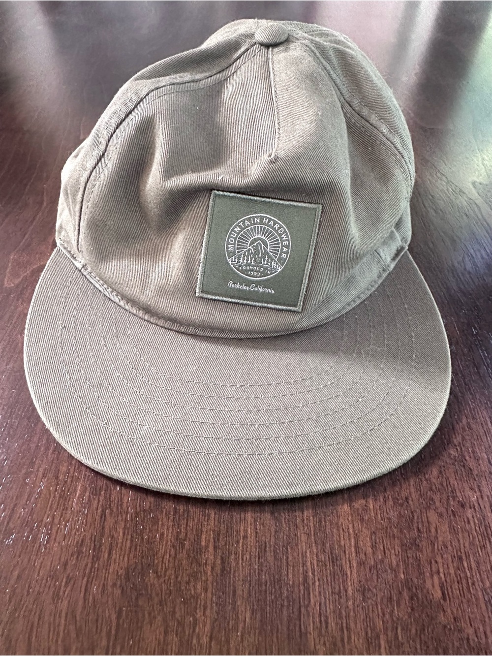 Mountain Hardwear Flatbill Baseball Hat Olive Green with Patch Logo Like New